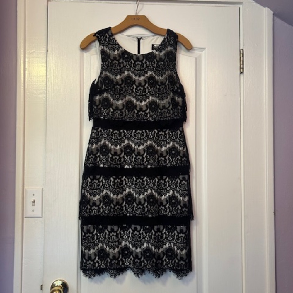 XSCAPE - Black and White Lace Dress - size 4